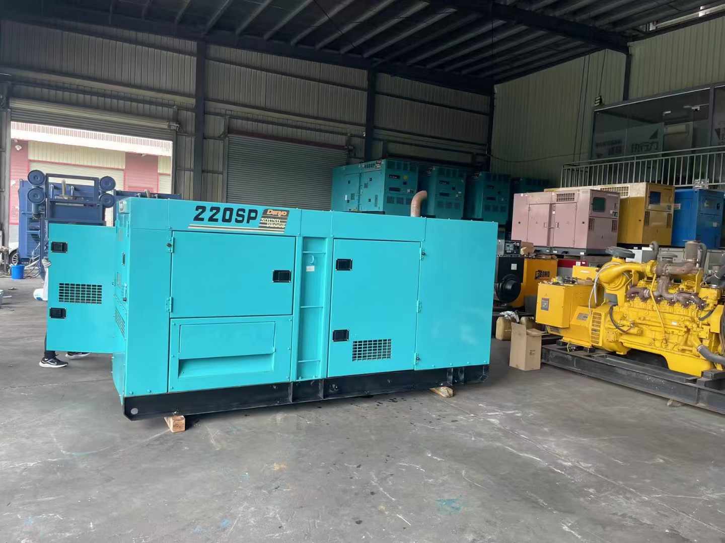平阳800kW 柴油发电机的输出电流波动范围是多少？