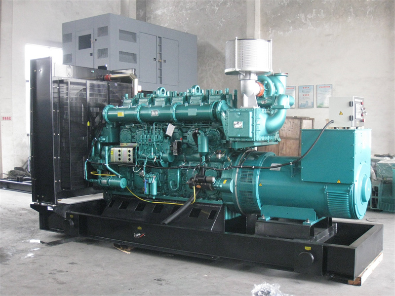 平阳200KW 柴油发电机的油耗是多少？